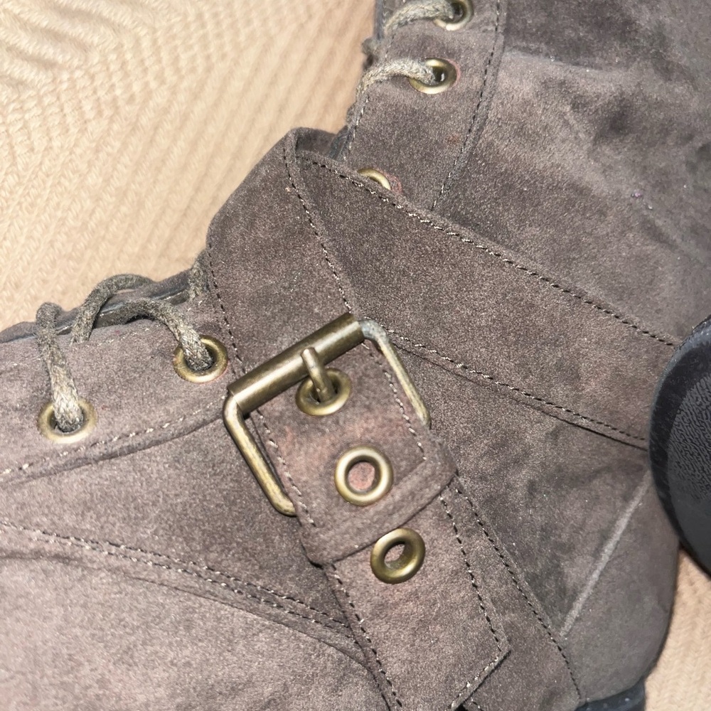 Stylish Women's Knee-High Boots - Picture 12 of 13